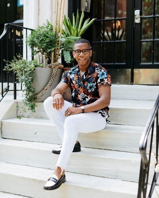 Men's Black Floral Short Sleeve Shirt, White Skinny Jeans, Black and White Leather Loafers, Clear Sunglasses
