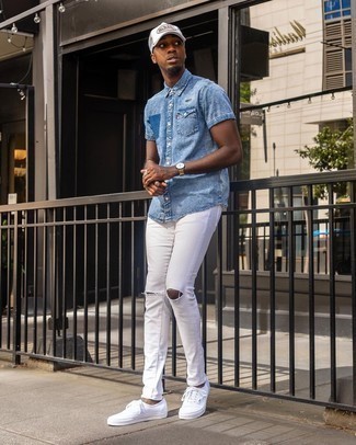White and Black Print Baseball Cap Outfits For Men: Showcase your chops in menswear styling by teaming a light blue denim short sleeve shirt and a white and black print baseball cap for a bold casual look. Complement this outfit with a pair of white canvas low top sneakers to shake things up.