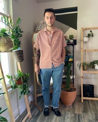 Pink Check Short Sleeve Shirt Outfits For Men: If you're searching for a casual but also dapper outfit, try pairing a pink check short sleeve shirt with light blue jeans. Black leather loafers will instantly elevate even the simplest of combinations.