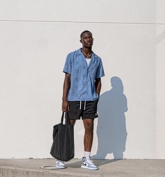 Aquamarine Print Short Sleeve Shirt Outfits For Men: Why not wear an aquamarine print short sleeve shirt and black sports shorts? As well as totally functional, both pieces look cool when paired together. If not sure about the footwear, introduce a pair of light blue leather high top sneakers to this look.