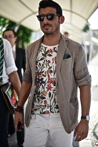 White Floral Crew-neck T-shirt Outfits For Men: 