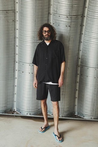 Black Rubber Flip Flops Outfits For Men: 