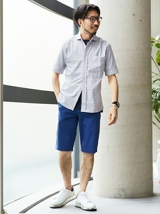 Blue Shorts Outfits For Men: 