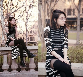 Black Horizontal Striped Cropped Top Outfits: 