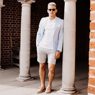 Grey Seersucker Shorts Outfits For Men: 