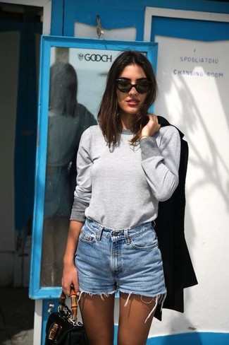 Grey Sweatshirt Summer Outfits For Women: 