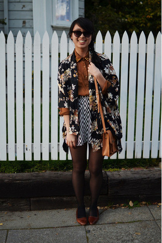 Black Floral Cardigan Outfits For Women: 