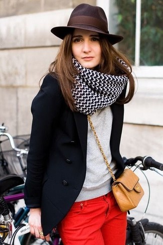 Black and White Scarf Outfits For Women: 