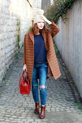 Brown Coat Outfits For Women: 