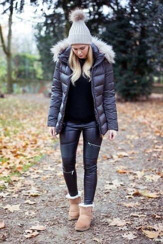 Black Leather Skinny Jeans Relaxed Outfits: 
