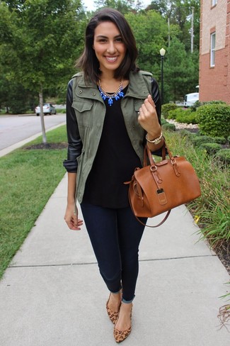 Blue Necklace Outfits: 