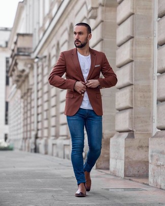 Men's Brown Leather Chelsea Boots, Blue Skinny Jeans, White Crew-neck T-shirt, Tobacco Blazer