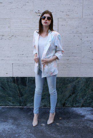 White and Blue Floral Blazer Outfits For Women: 
