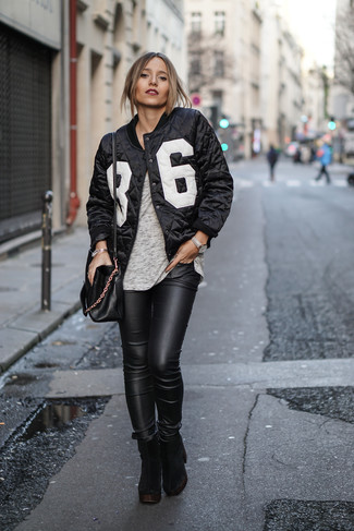 Black Print Bomber Jacket Outfits For Women: 