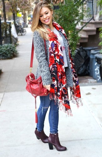 Red Floral Scarf Outfits For Women: 