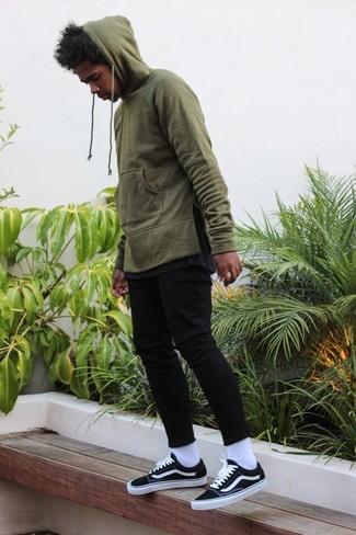 Dark Green Hoodie Outfits For Men: 