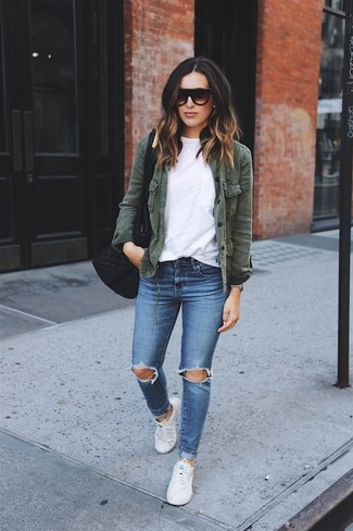 Blue Ripped Skinny Jeans Outfits: 