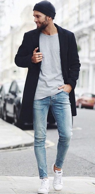 Light Blue Skinny Jeans with White Low Top Sneakers Smart Casual Outfits For Men: 
