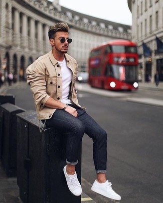 Men's White Leather Low Top Sneakers, Black Skinny Jeans, White Crew-neck T-shirt, Beige Shirt Jacket