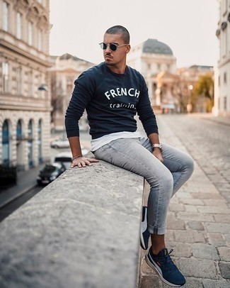 Navy and White Print Sweatshirt Outfits For Men: 