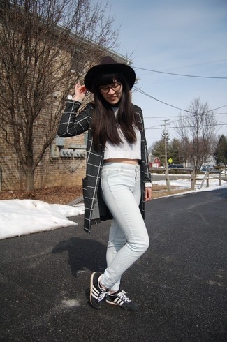 Women's Black and White Low Top Sneakers, Light Blue Skinny Jeans, White Cropped Sweater, Black and White Check Coat