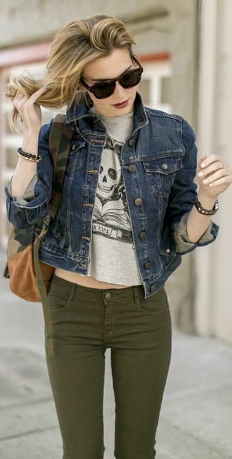 Grey Print Cropped Top Outfits: 