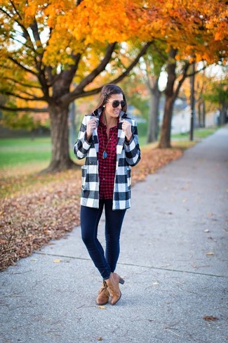 Red and Navy Plaid Dress Shirt Outfits For Women: 