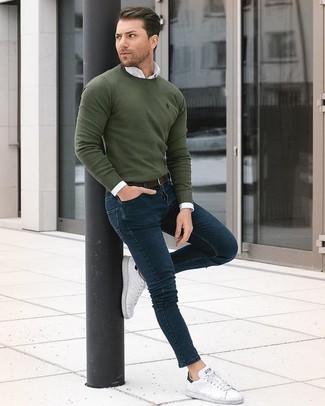 Men's White Leather Low Top Sneakers, Navy Skinny Jeans, White Dress Shirt, Olive Crew-neck Sweater