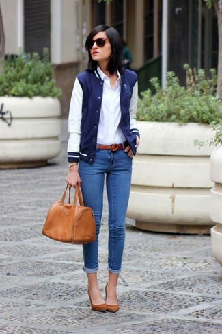 Blue Skinny Jeans with Pumps Outfits: 