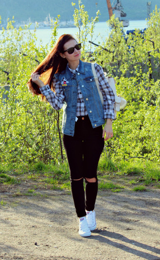 White and Blue Plaid Dress Shirt Outfits For Women: 