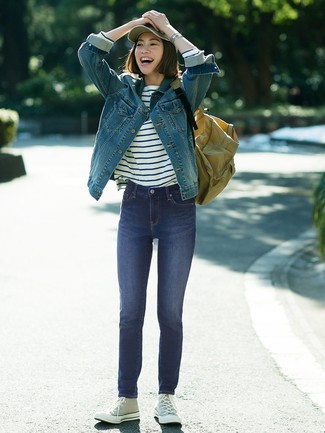 Navy Skinny Jeans with Denim Jacket Outfits: 