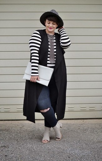 White and Black Horizontal Striped Long Sleeve T-shirt Outfits For Women: 
