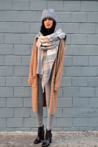 Grey Plaid Scarf Chill Weather Outfits For Women: 