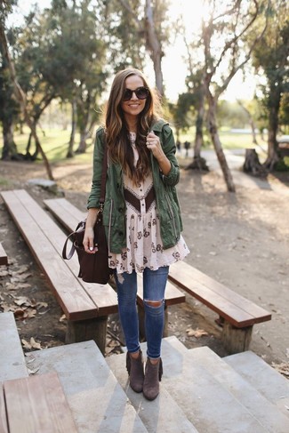 Dark Green Anorak Spring Outfits For Women: 
