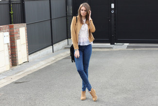 Tan Suede Ankle Boots Outfits: 