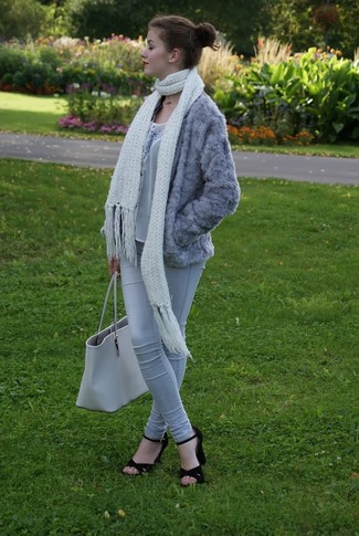 Grey Lace Sleeveless Top Outfits: 