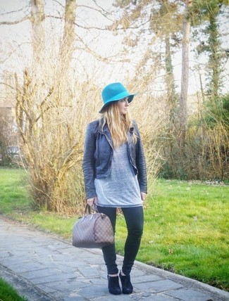 Light Blue Wool Hat Outfits For Women: 