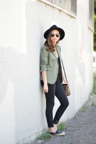 Olive Blazer Outfits For Women: 