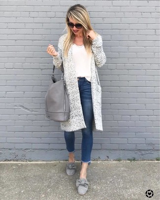 Grey Leather Bucket Bag Outfits: 