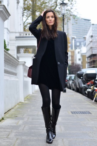 Black Turtleneck with Knee High Boots Outfits: 