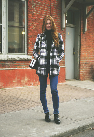 Black and White Plaid Coat Outfits For Women: 