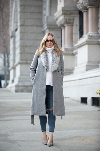 Women's Grey Suede Pumps, Navy Ripped Skinny Jeans, White Knit Turtleneck, Grey Fur Collar Coat
