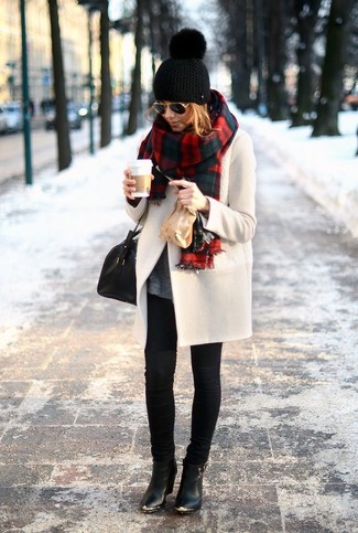 Beige Coat Winter Outfits For Women: 