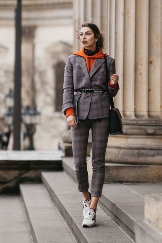 Brown Plaid Skinny Pants Outfits: 