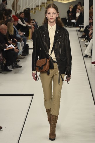 Brown Leather Crossbody Bag with Boots Outfits: 