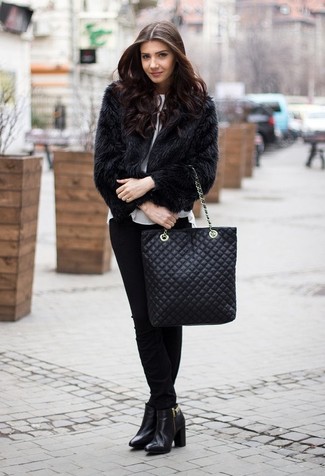 Black Fur Jacket Outfits: 