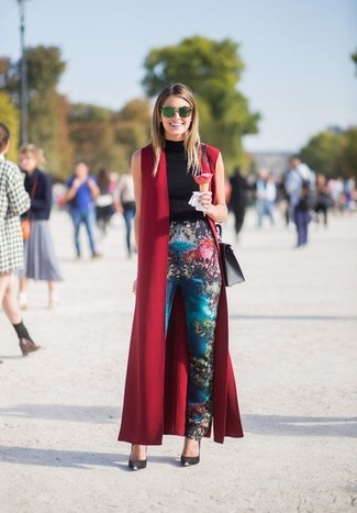 Burgundy Sleeveless Coat Outfits: 