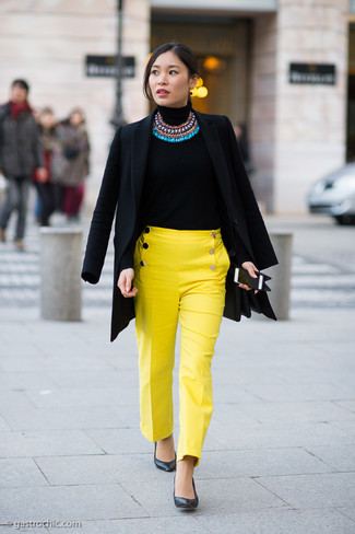Yellow Skinny Pants Outfits: 