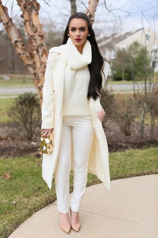 Beige Turtleneck Outfits For Women: 