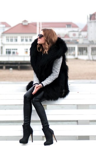 Black Fur Vest Outfits For Women: 